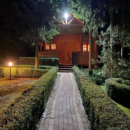 Land - Drewniany Na Wsi