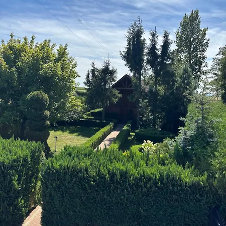 Land - Drewniany Na Wsi