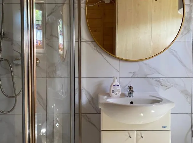 Land - Drewniany Na Wsi