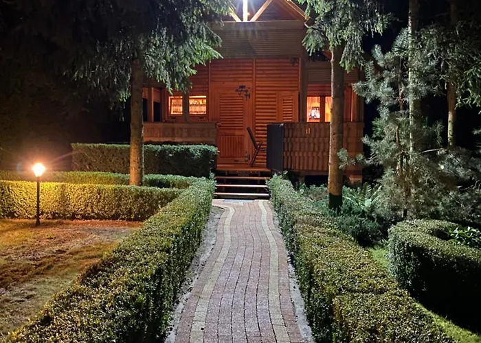 Land - Drewniany Na Wsi