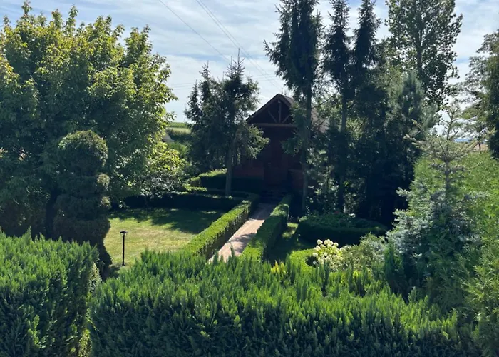 Land - Drewniany Na Wsi